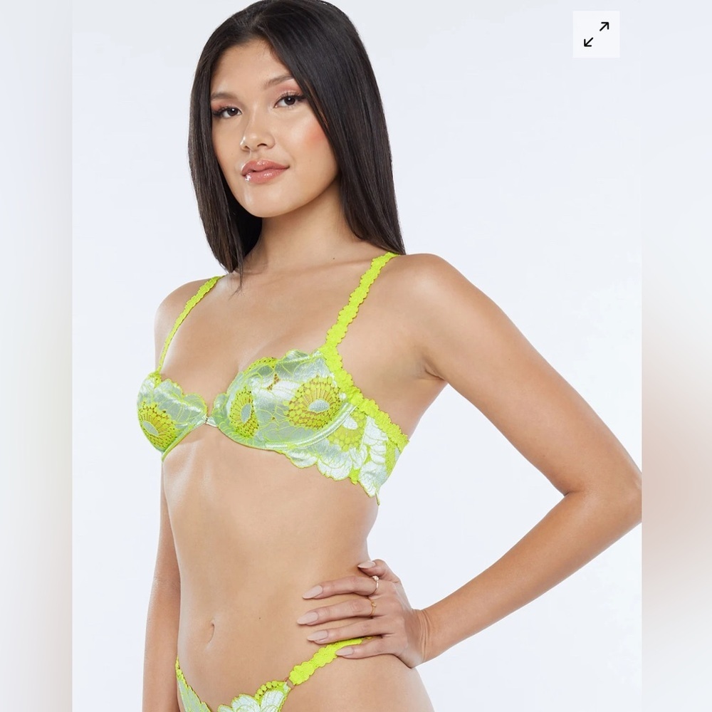 SAVAGE X FENTY PERFECT POPPIES UNLINED LACE DEMI BRA NWT